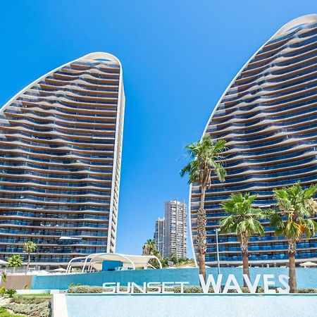 Sunset Waves Deluxe Apartments Poniente Beach Resort Μπένιντορμ Εξωτερικό φωτογραφία