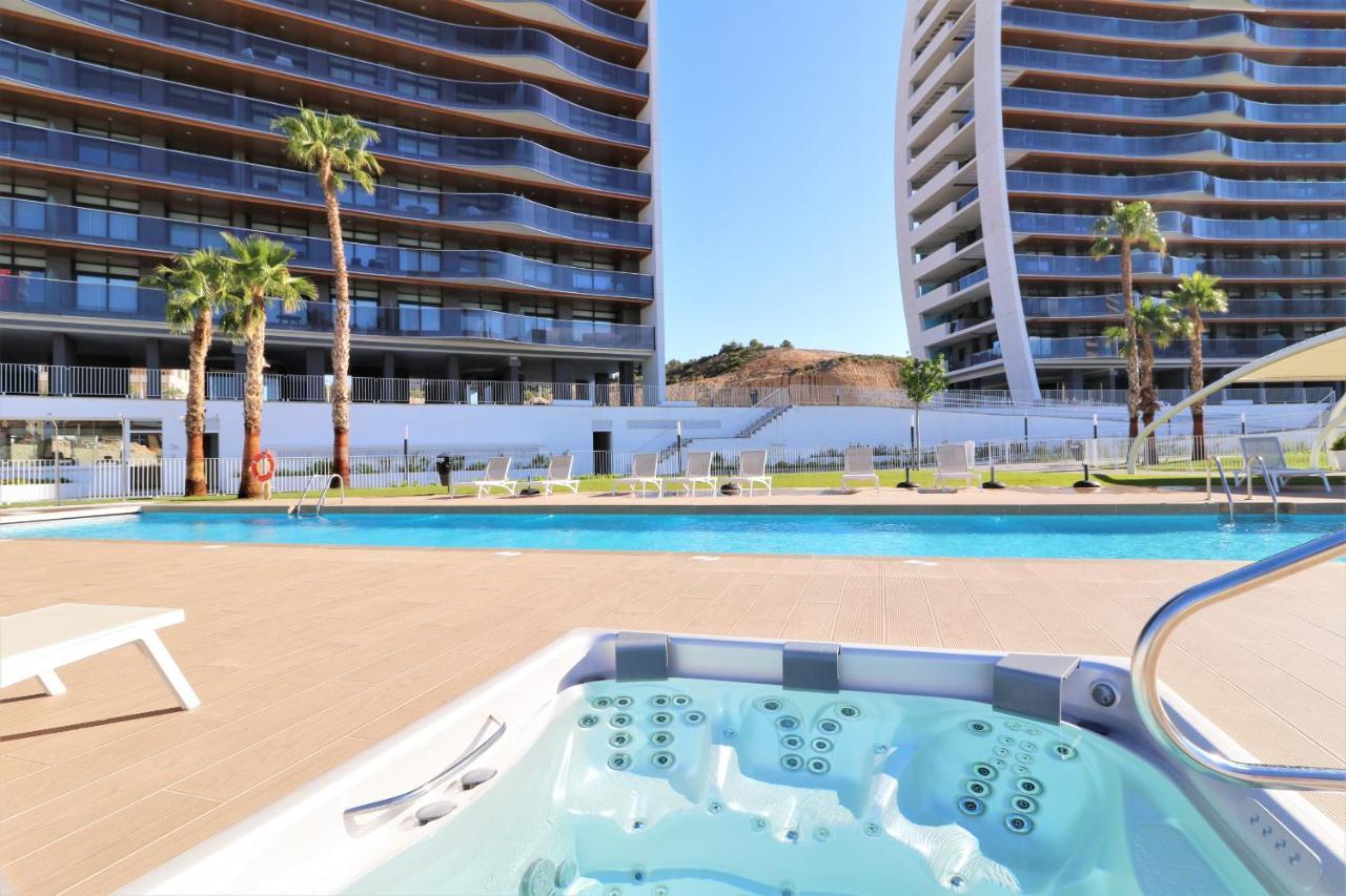Sunset Waves Deluxe Apartments Poniente Beach Resort Μπένιντορμ Εξωτερικό φωτογραφία