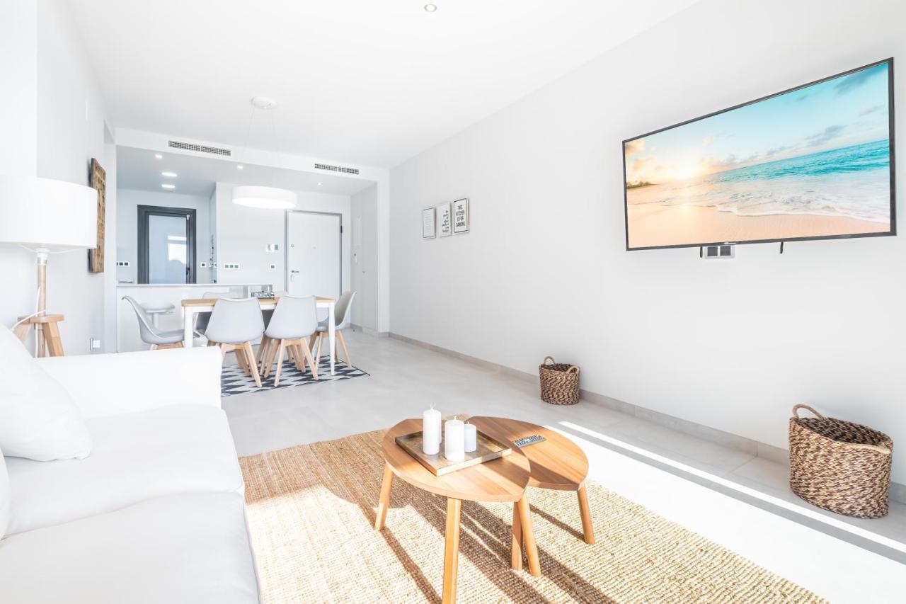 Sunset Waves Deluxe Apartments Poniente Beach Resort Μπένιντορμ Εξωτερικό φωτογραφία