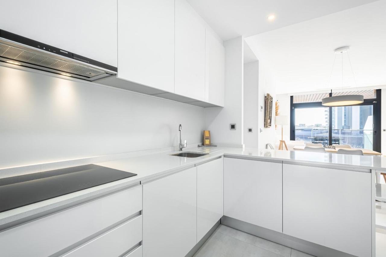 Sunset Waves Deluxe Apartments Poniente Beach Resort Μπένιντορμ Εξωτερικό φωτογραφία