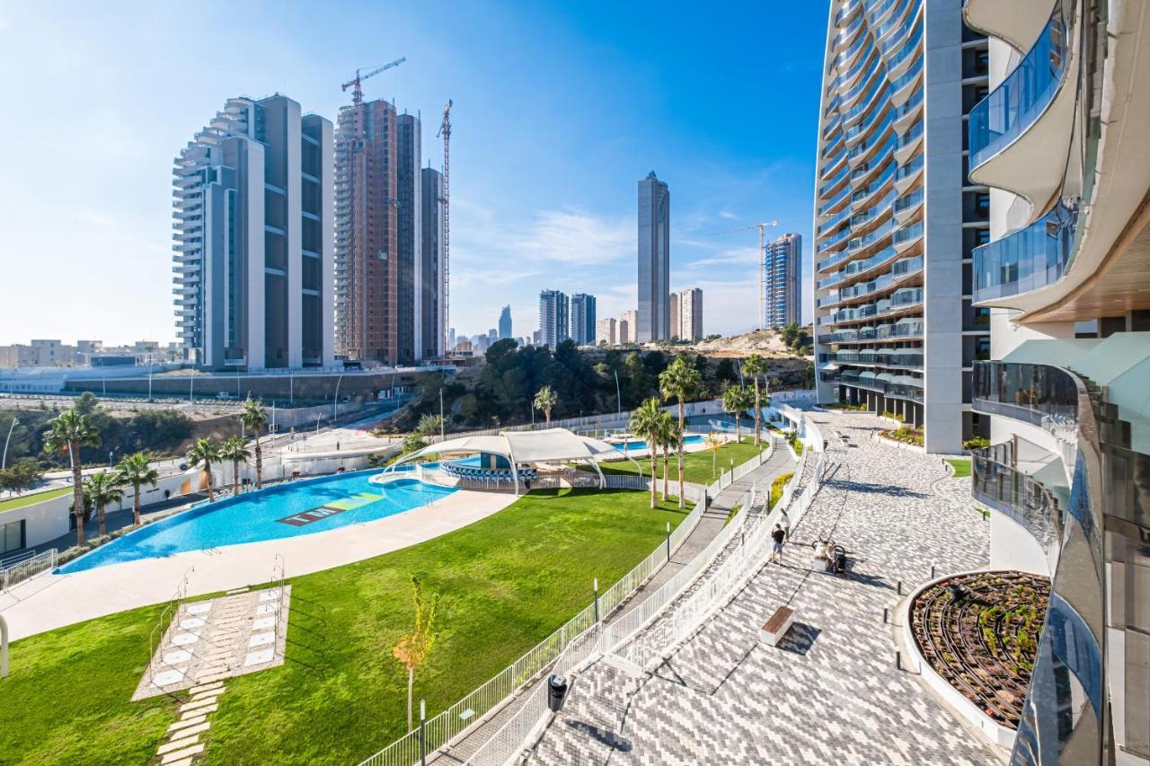 Sunset Waves Deluxe Apartments Poniente Beach Resort Μπένιντορμ Εξωτερικό φωτογραφία