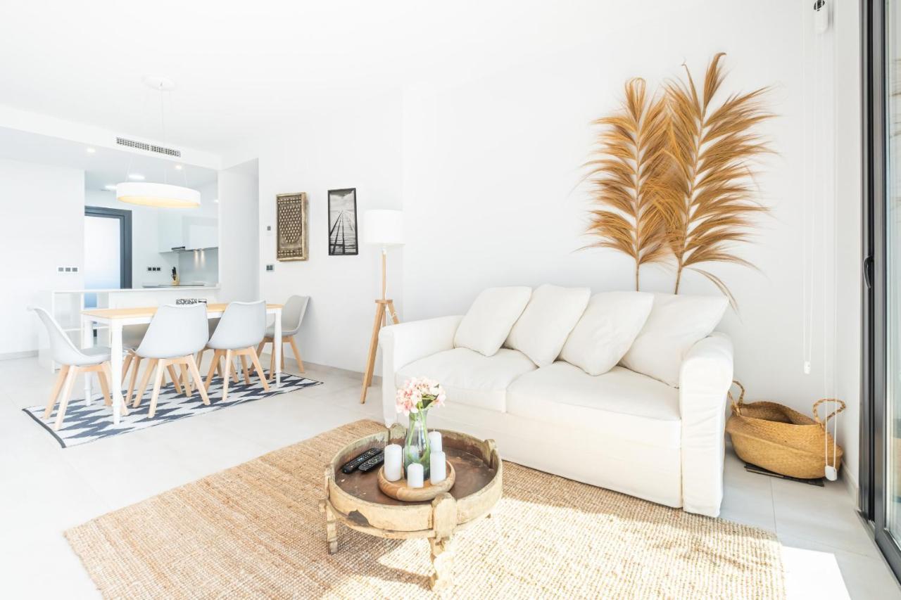 Sunset Waves Deluxe Apartments Poniente Beach Resort Μπένιντορμ Εξωτερικό φωτογραφία