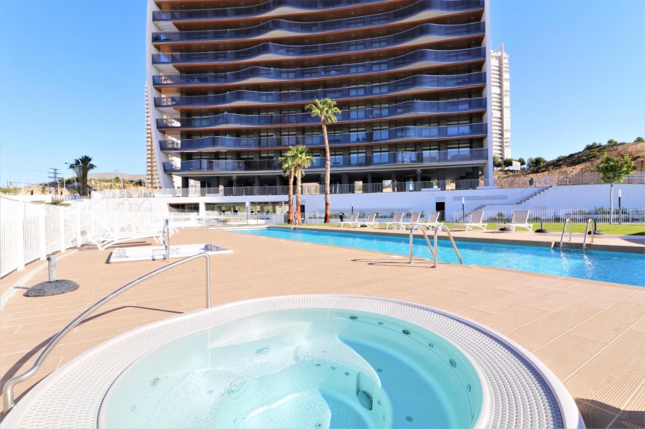Sunset Waves Deluxe Apartments Poniente Beach Resort Μπένιντορμ Εξωτερικό φωτογραφία