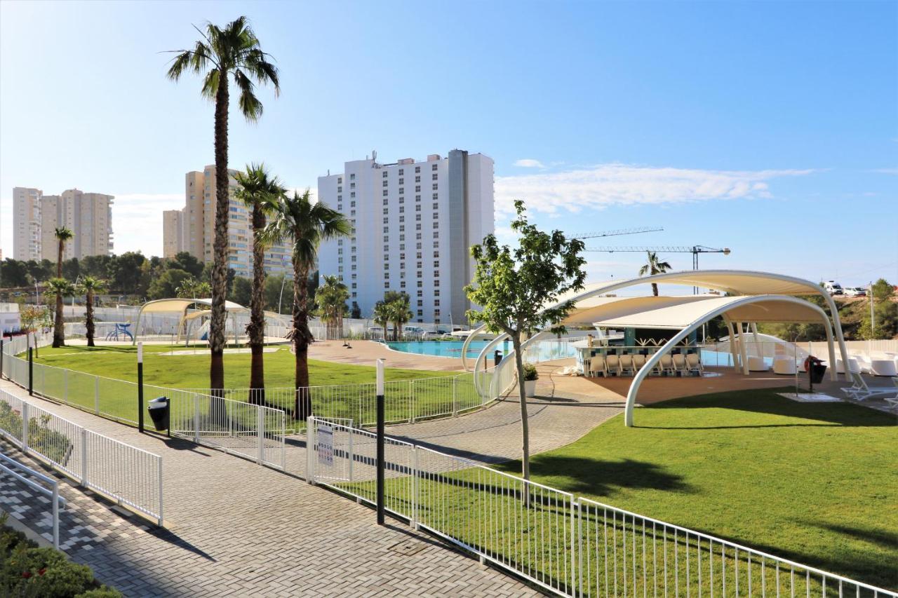 Sunset Waves Deluxe Apartments Poniente Beach Resort Μπένιντορμ Εξωτερικό φωτογραφία