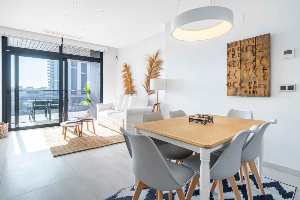 Sunset Waves Deluxe Apartments Poniente Beach Resort Μπένιντορμ Εξωτερικό φωτογραφία