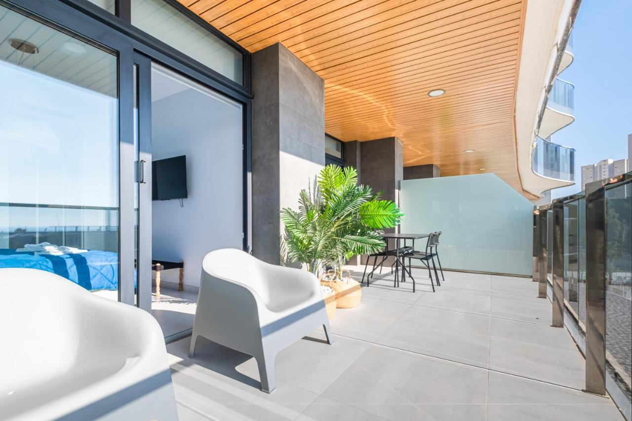 Sunset Waves Deluxe Apartments Poniente Beach Resort Μπένιντορμ Εξωτερικό φωτογραφία