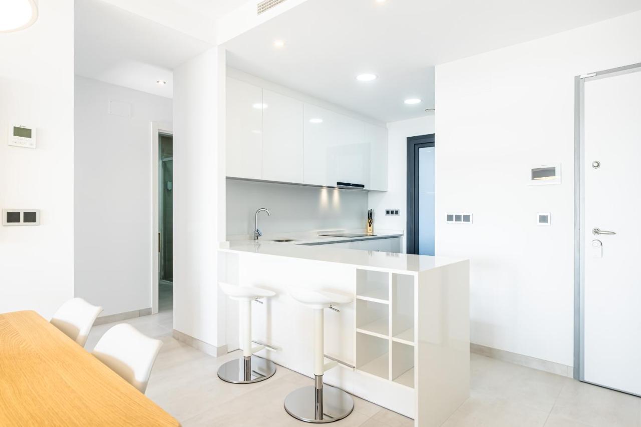 Sunset Waves Deluxe Apartments Poniente Beach Resort Μπένιντορμ Εξωτερικό φωτογραφία