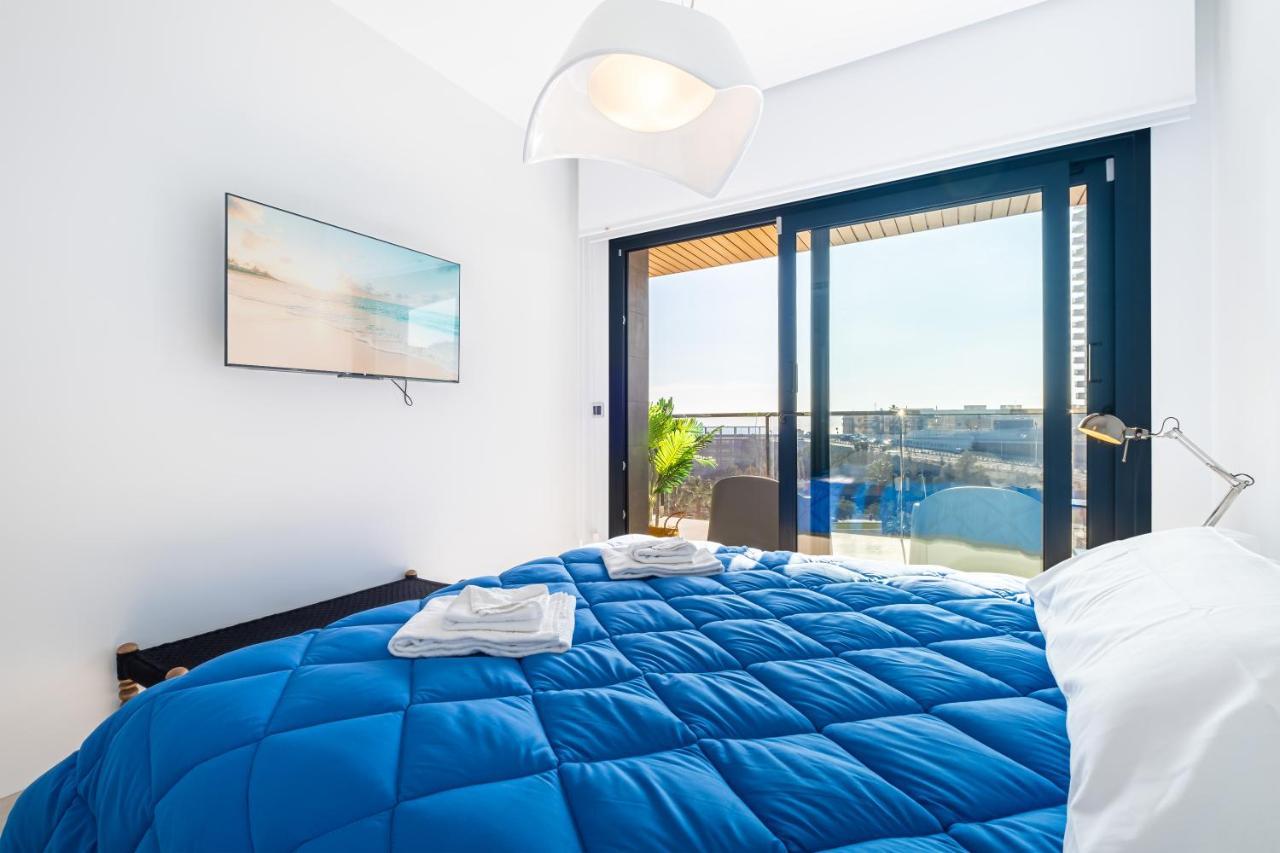 Sunset Waves Deluxe Apartments Poniente Beach Resort Μπένιντορμ Εξωτερικό φωτογραφία
