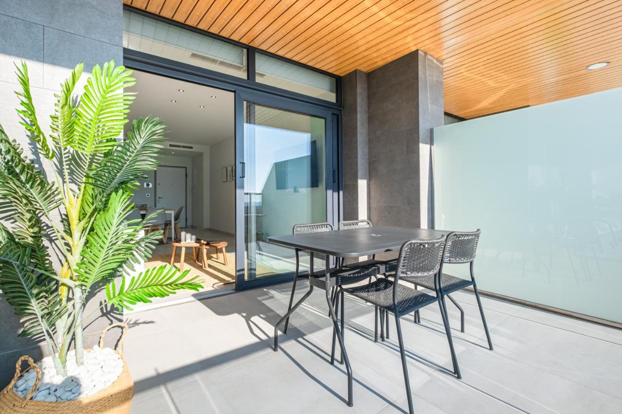 Sunset Waves Deluxe Apartments Poniente Beach Resort Μπένιντορμ Εξωτερικό φωτογραφία